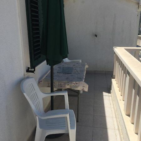 Apartmani Domenika Zuljana Exterior photo