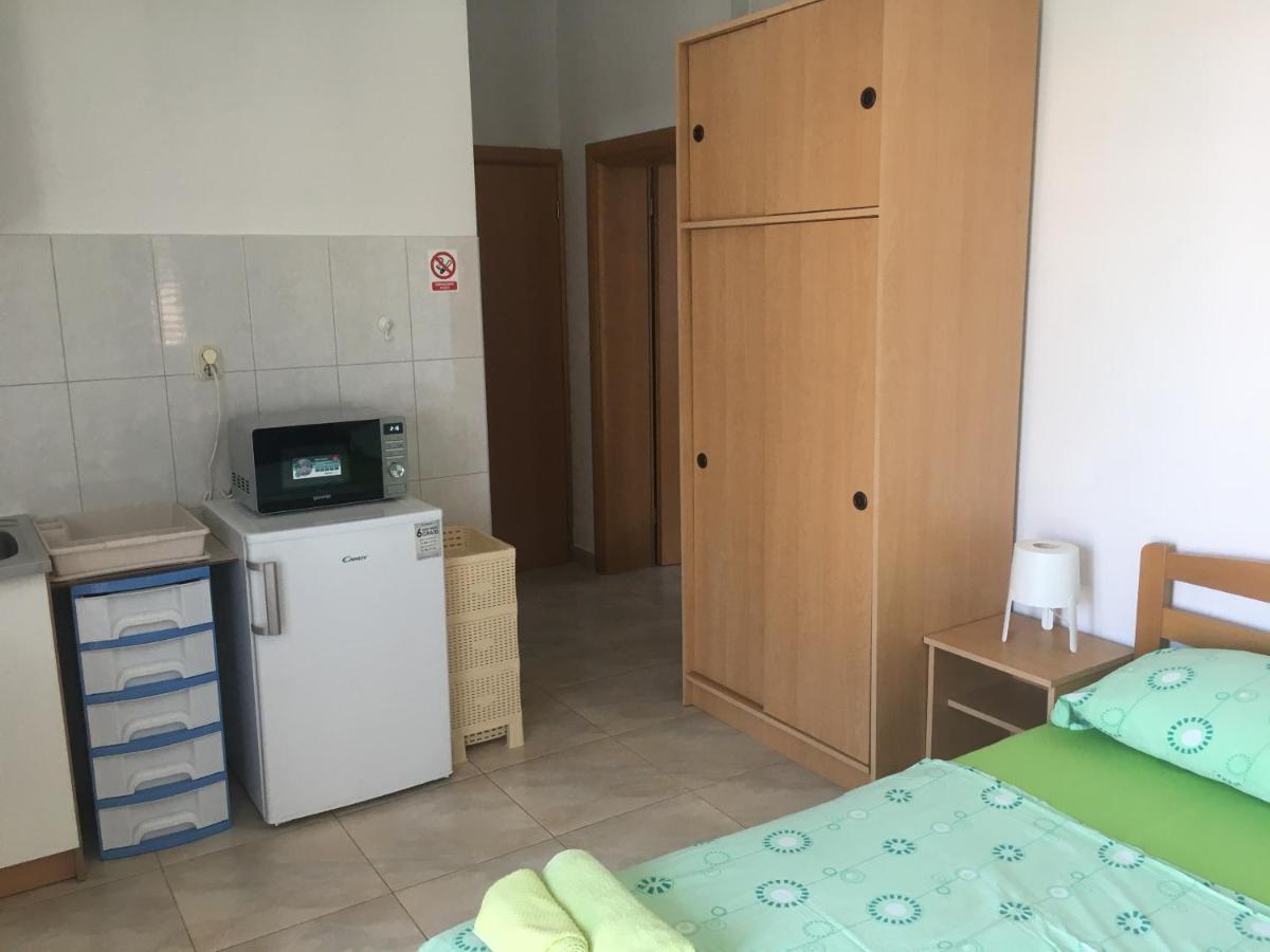Apartmani Domenika Zuljana Exterior photo